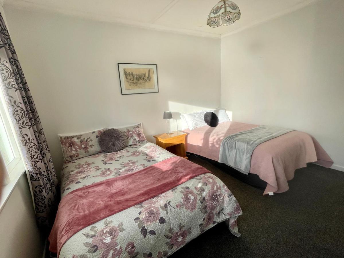 Bungalow On Centre Apartment Invercargill Exterior photo